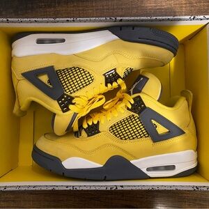 Air Jordan 4 Retro “Lightning” (2021) Size 8 Men’s